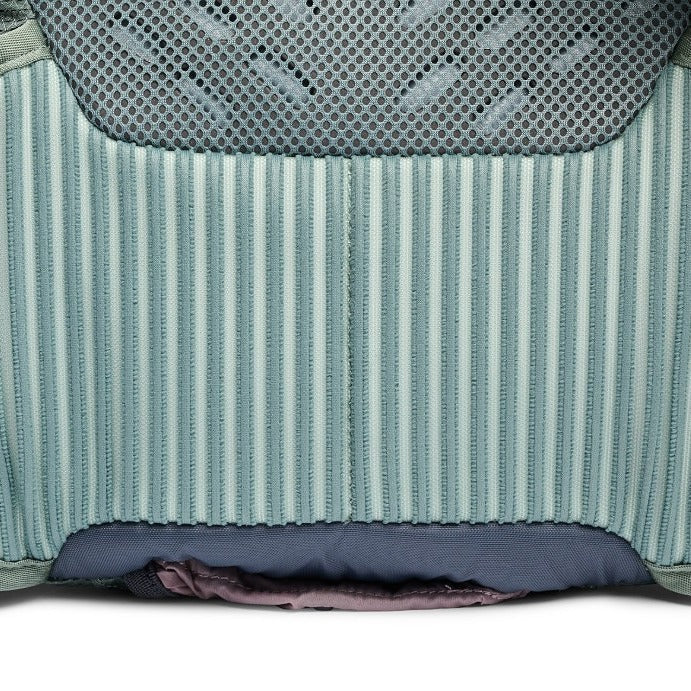 Black Diamond Trail Vista 20L Backpack in  "Laurel Green"