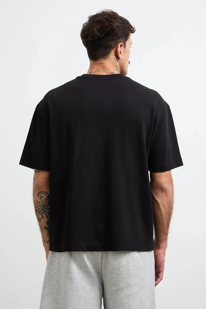Черна мъжка тениска с малък принт на гърдите Medicine Roberto Fashion Store T-shirt RW26-TSM119-99X-S S