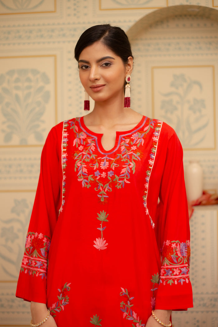 Gazelle in Falak Kashmiri Kurta Set In Muslin Red