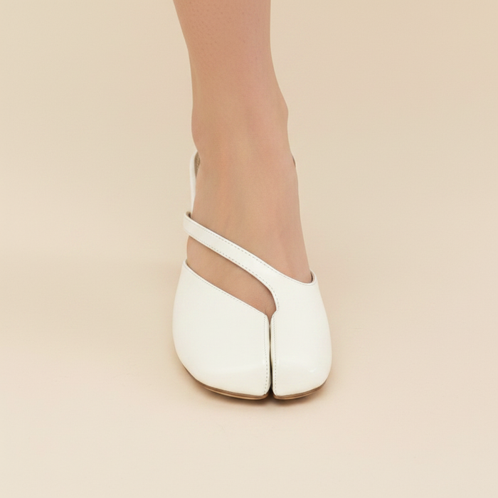 Front Close-Up – White