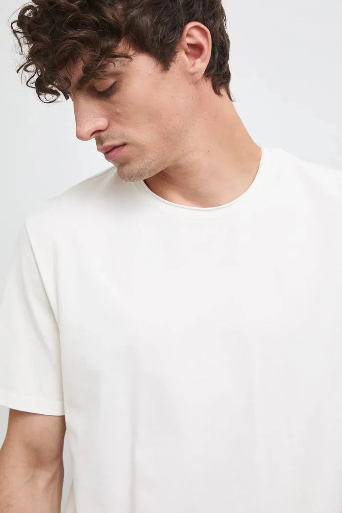 Бежова мъжка базова тениска от памук с еластан Medicine Roberto Fashion Store T-shirt RW26-TSM013-01X-M M