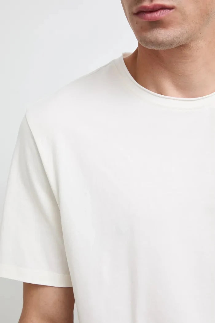 Бежова мъжка базова тениска от памук с еластан Medicine Roberto Fashion Store T-shirt RW26-TSM013-01X-M M