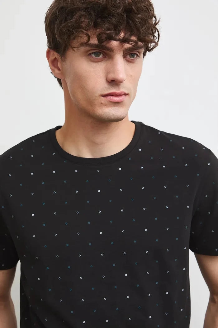 Черна мъжка тениска слим кройка с дребен принт Medicine Roberto Fashion Store T-shirt RW26-TSM011-99A-S S