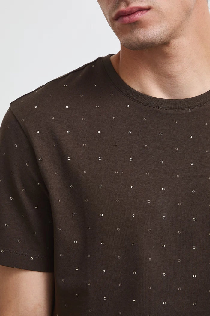 Кафява мъжка тениска слим кройка с дребен принт Medicine Roberto Fashion Store T-shirt RW26-TSM011-89A-S S