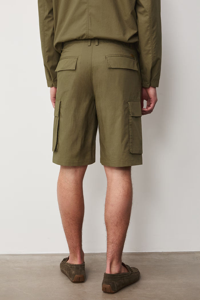 Men's cargo pants with pockets in khaki
