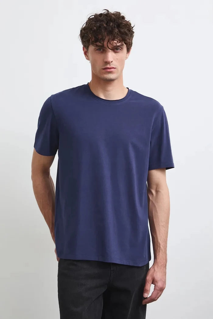 Тъмносиня мъжка базова тениска от памук с еластан Medicine Roberto Fashion Store T-shirt RW26-TSM013-59X-S S