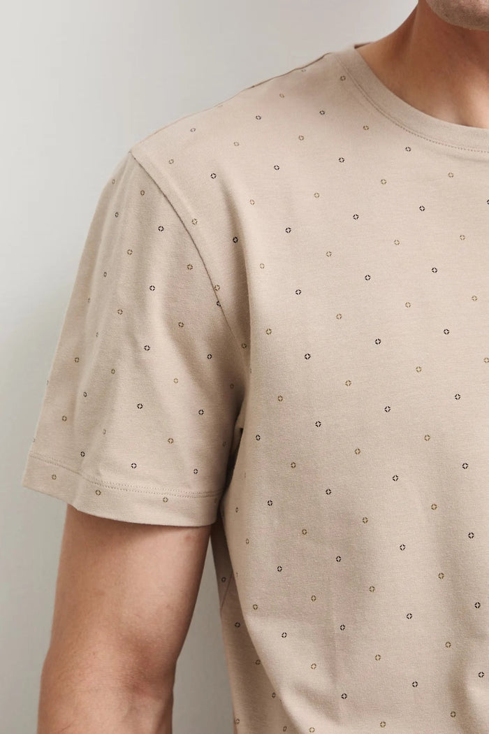Бежова мъжка тениска слим кройка с дребен принт Medicine Roberto Fashion Store T-shirt RW26-TSM011-12A-S S