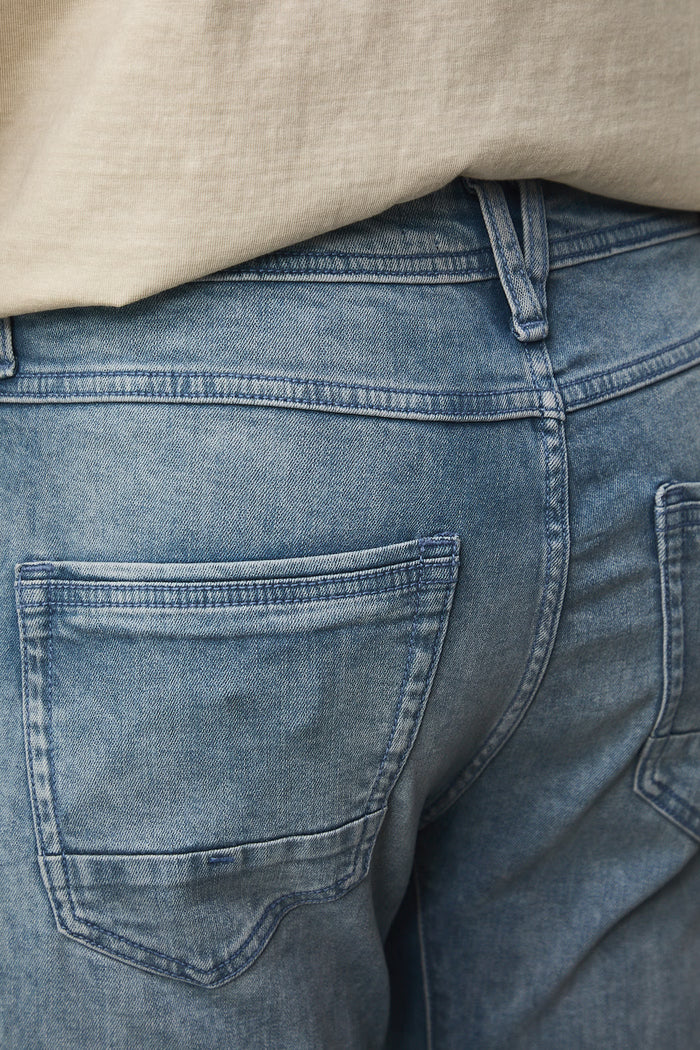 Мъжки дънки тип "Slim Fit" в измит син цвят Medicine Roberto Fashion Store Jeans