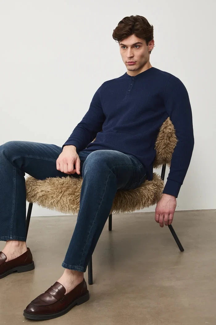 Мъжки дънки тип "Straight Fit" в класически тъмносин цвят Medicine Roberto Fashion Store Jeans RS26-SJM031-59J-31 31