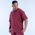 Maroon crewneck T-shirt with relaxed fit, short sleeves