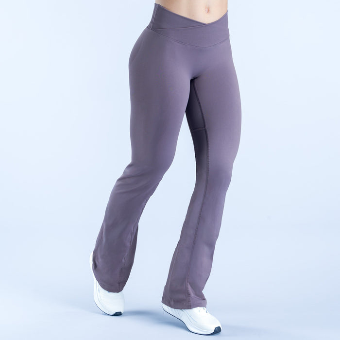 Purple flared leggings, full length, with smooth waistband and side seams