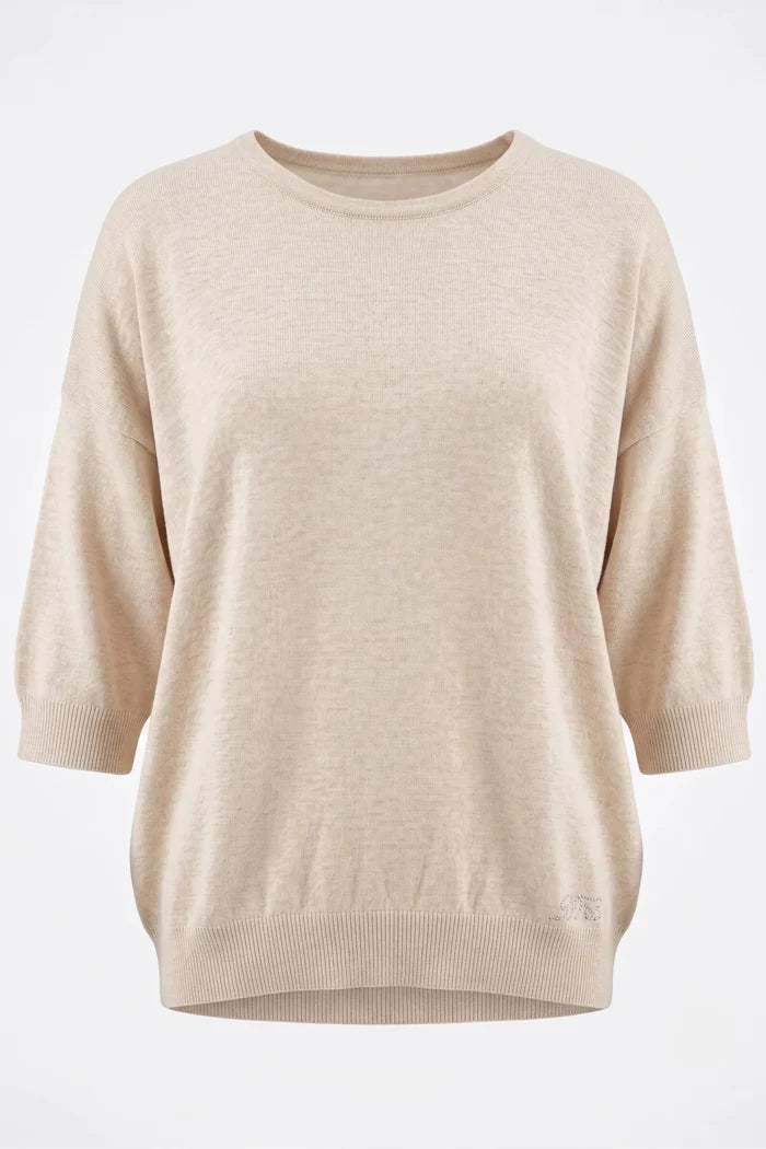 Дамска плетена блуза в бежов цвят с цвете на гръба Roberto&Co Roberto Fashion Store Sweater FLC2307KNIBLSBEI-46/48 46/48