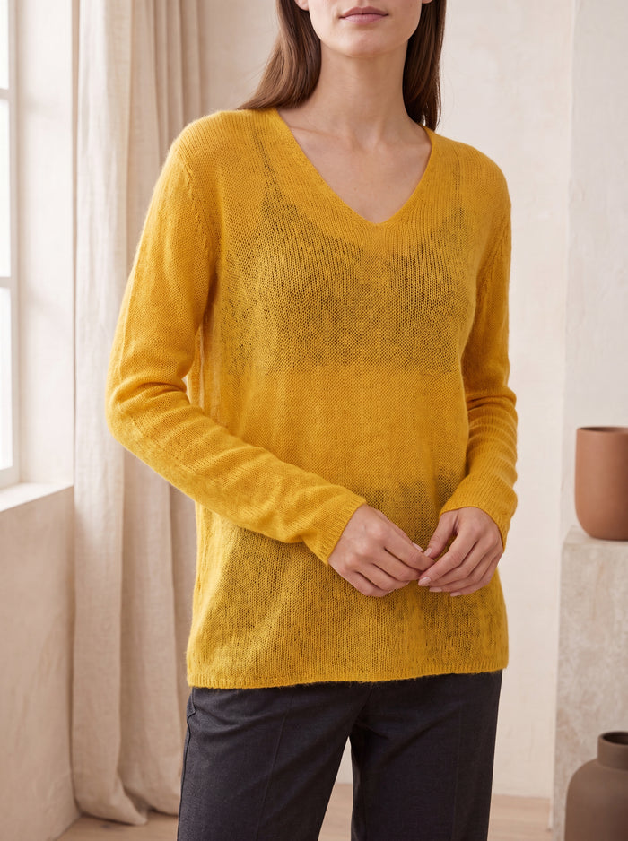 Women's Lightweight V-Neck Sweater in Pure Cashmere
