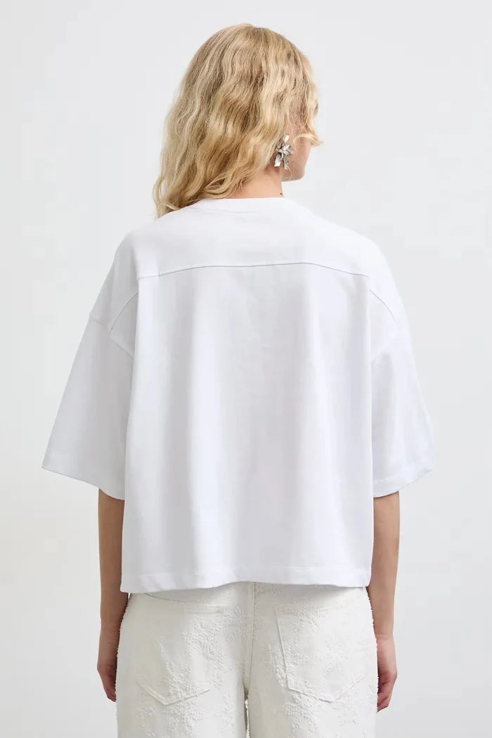 Бяла дамска овърсайз тениска от 100% памук с малък принт Medicine Roberto Fashion Store T-shirt RW26-TSD103-00X-XS XS
