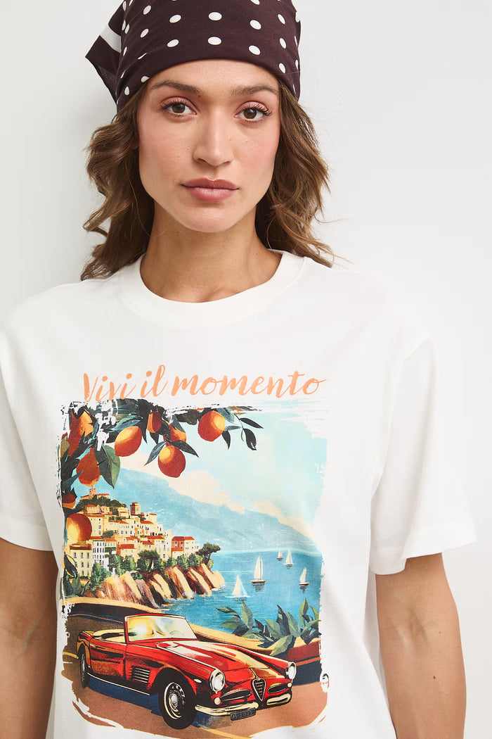 Women's white t-shirt "Vivi il momento"