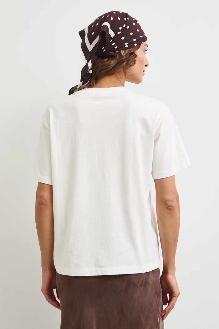 Women's white t-shirt "Vivi il momento"